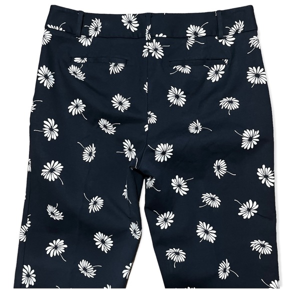 Talbots Black & White Daisy Print Hampshire Ankle Pants Sz 8 - Picture 5 of 15
